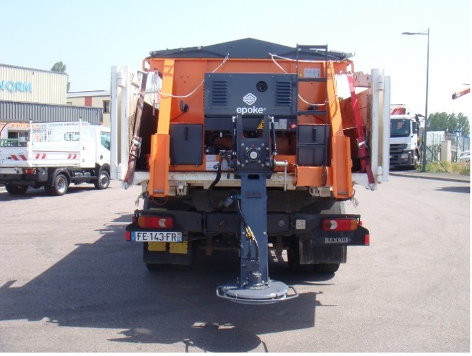 benne-avec-grue-1.png